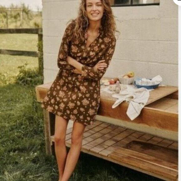 Tuckernuck Hazel Bouquet Corduroy Clifton V-neckline Mini Dress brown Medium - Picture 10 of 10